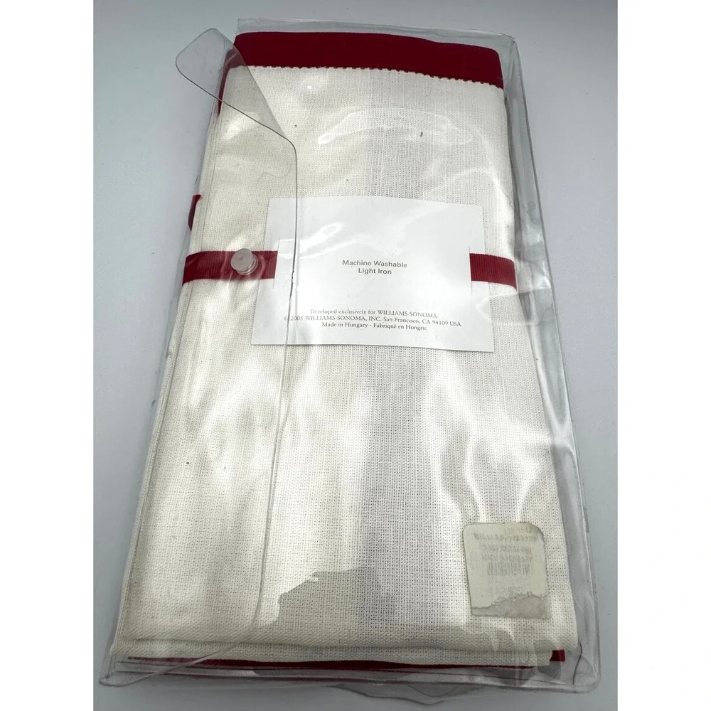 NWT Williams Sonoma Classic Border Red Cream 4 Placemats 4 Napkins Discontinued